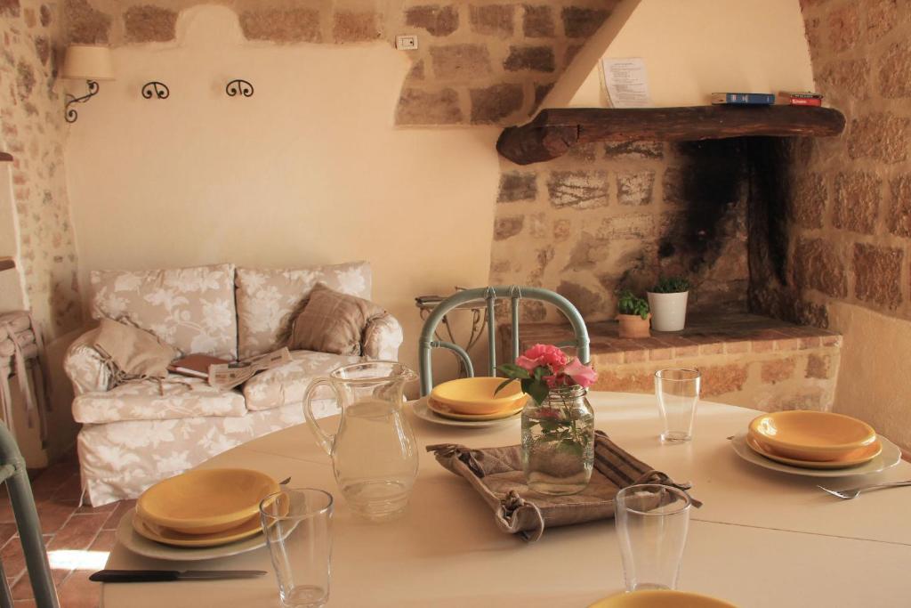 Tenuta Di Papena Рокастрада Стая снимка
